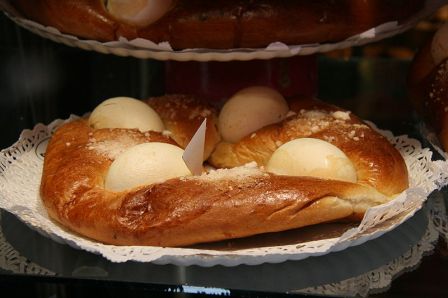 la clásica mona de pascua