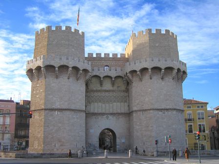 Vista de las Torres medievales de Serranos